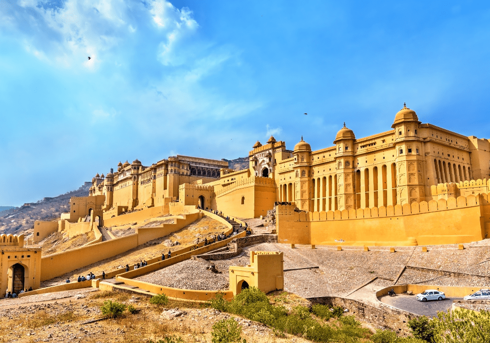 Students visiting Amer Fort in Jaipur on an educational tour